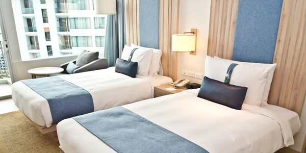staycation _ kredivo
