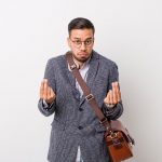 Buat Kamu yang Baru Kerja, Terlalu Banyak Melakukan 3 Hal Ini Bisa Bikin Gaji Cepat Habis