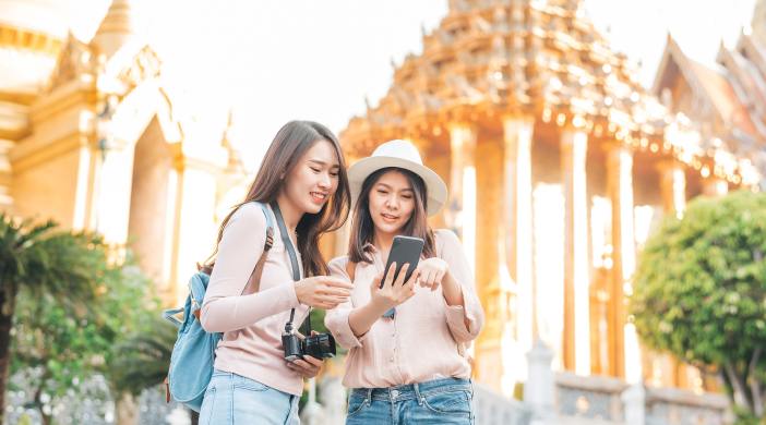 Lần đầu du lịch nước ngoài Gen Z cần chú ý gì?