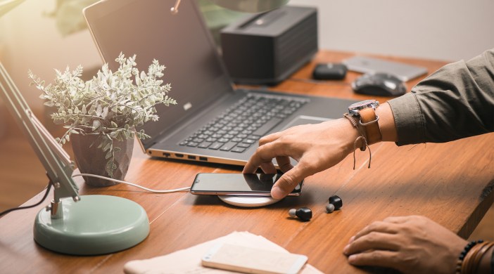 4 mẫu sạc điện thoại không dây được hội công nghệ yêu thích